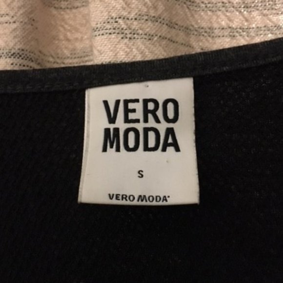 NWOT Catch of the Day Asymmetrical Jersey and Fishnet Lined Top - Picture 7 of 8